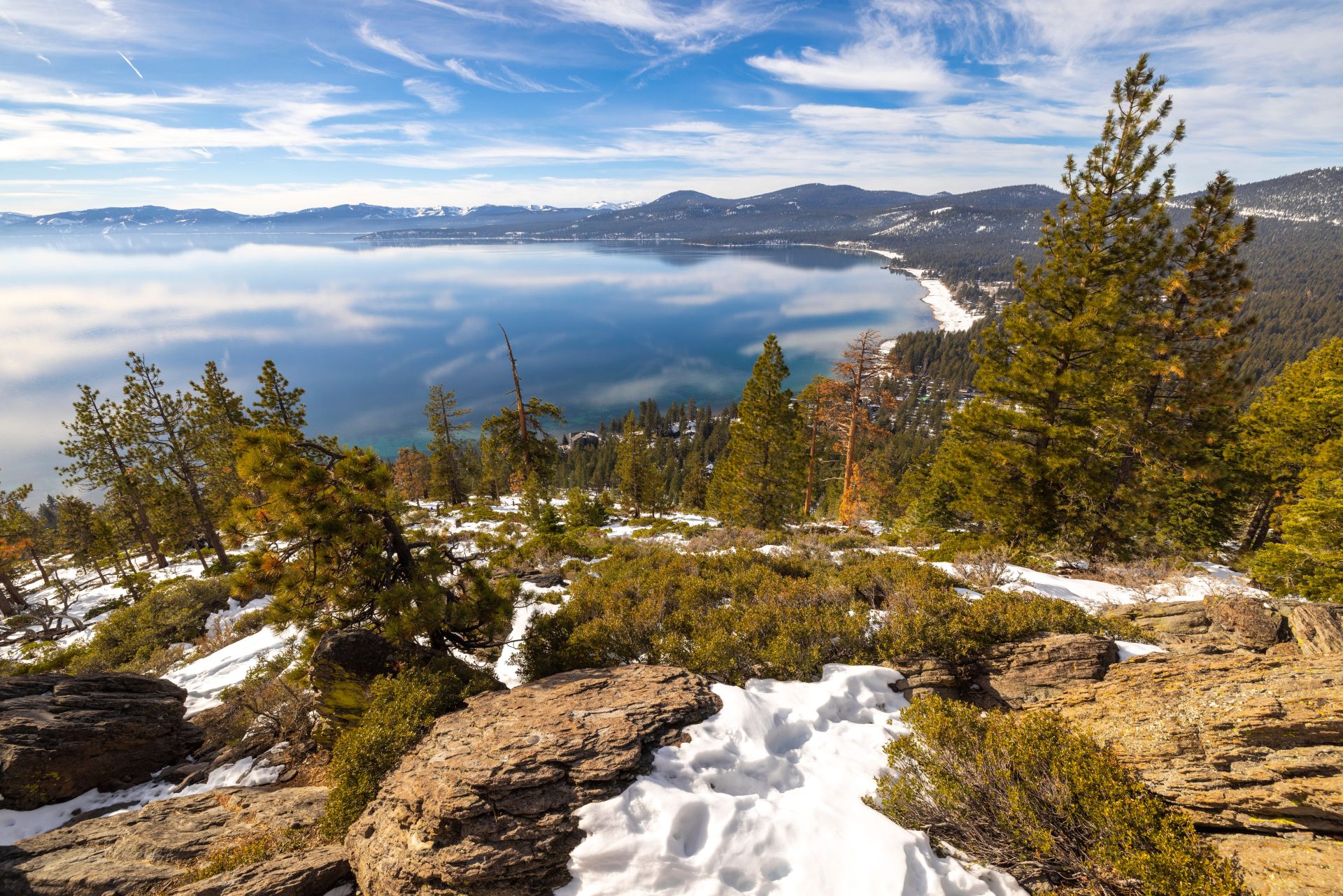 Flying Private to Lake Tahoe: Skiing and Summer Escapes